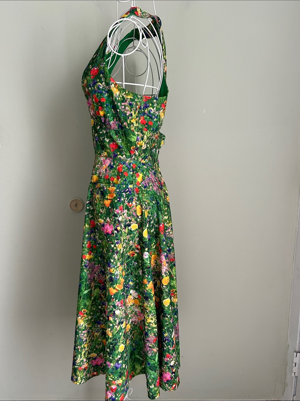 Unique Vintage Green Floral One-Shoulder Midi Dress - Picture 4 of 15